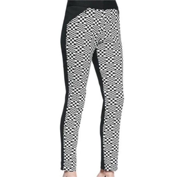 Trina Turk black and white geometric print ponte ankle pants Size 2 - Picture 1 of 9